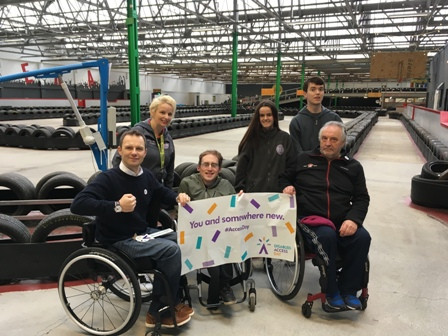 Auf einer Go Kart Bahn in Glasgow
