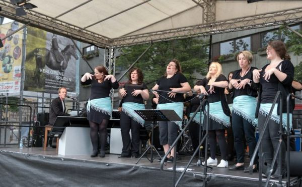 SignSingers auf der Bühne