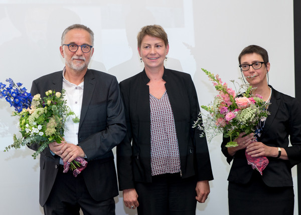 Sozialsenatorin Elke Breitenbach verabschiedet Dr. Jürgen Schneider und stellt dessen Nachfolgerin vor 